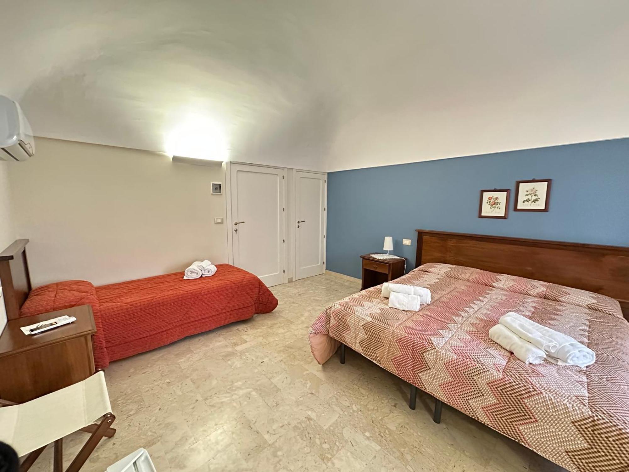 Historic B&B Apartments Home Chiaramonte Gulfi Luaran gambar
