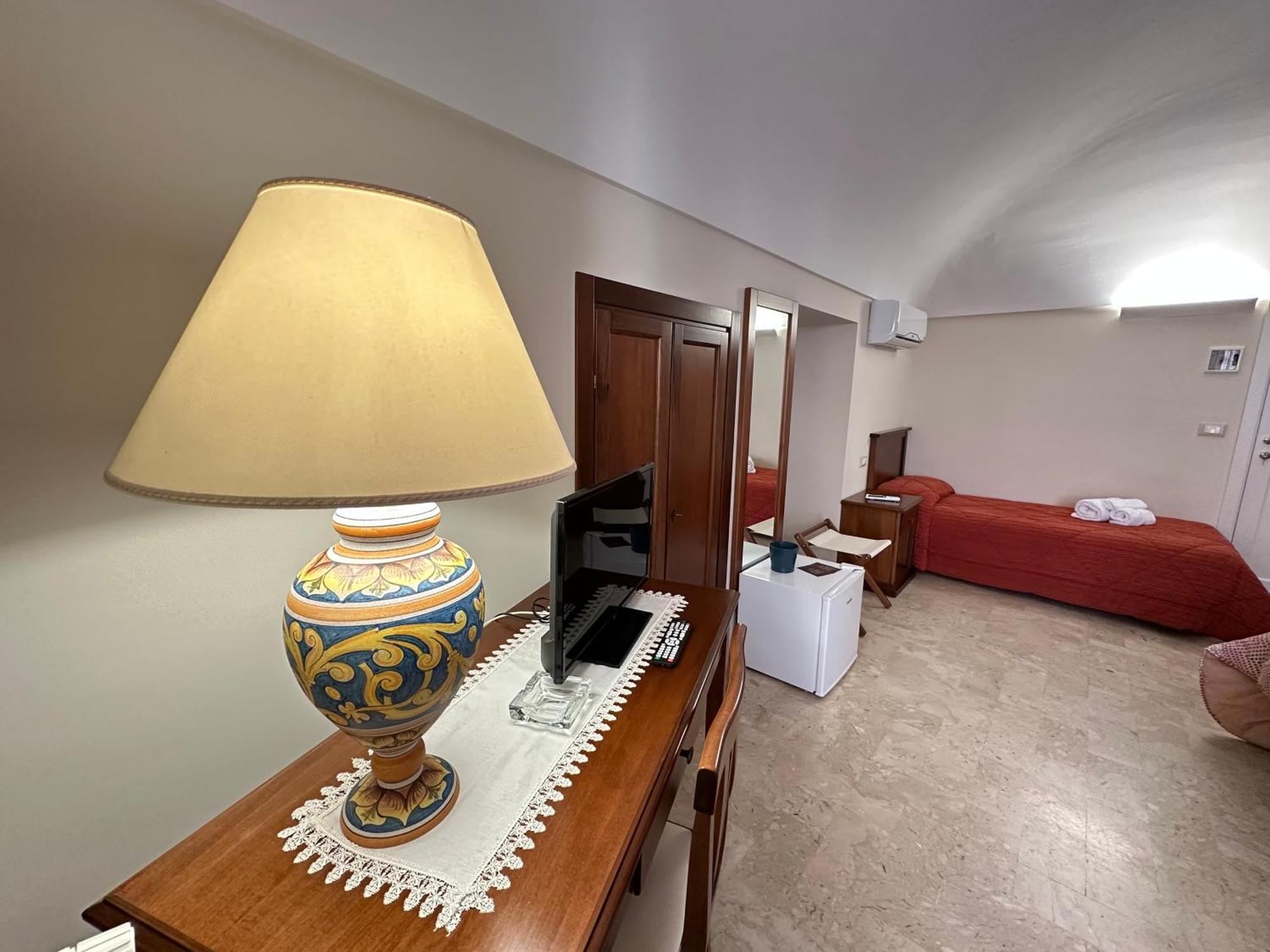 Historic B&B Apartments Home Chiaramonte Gulfi Luaran gambar